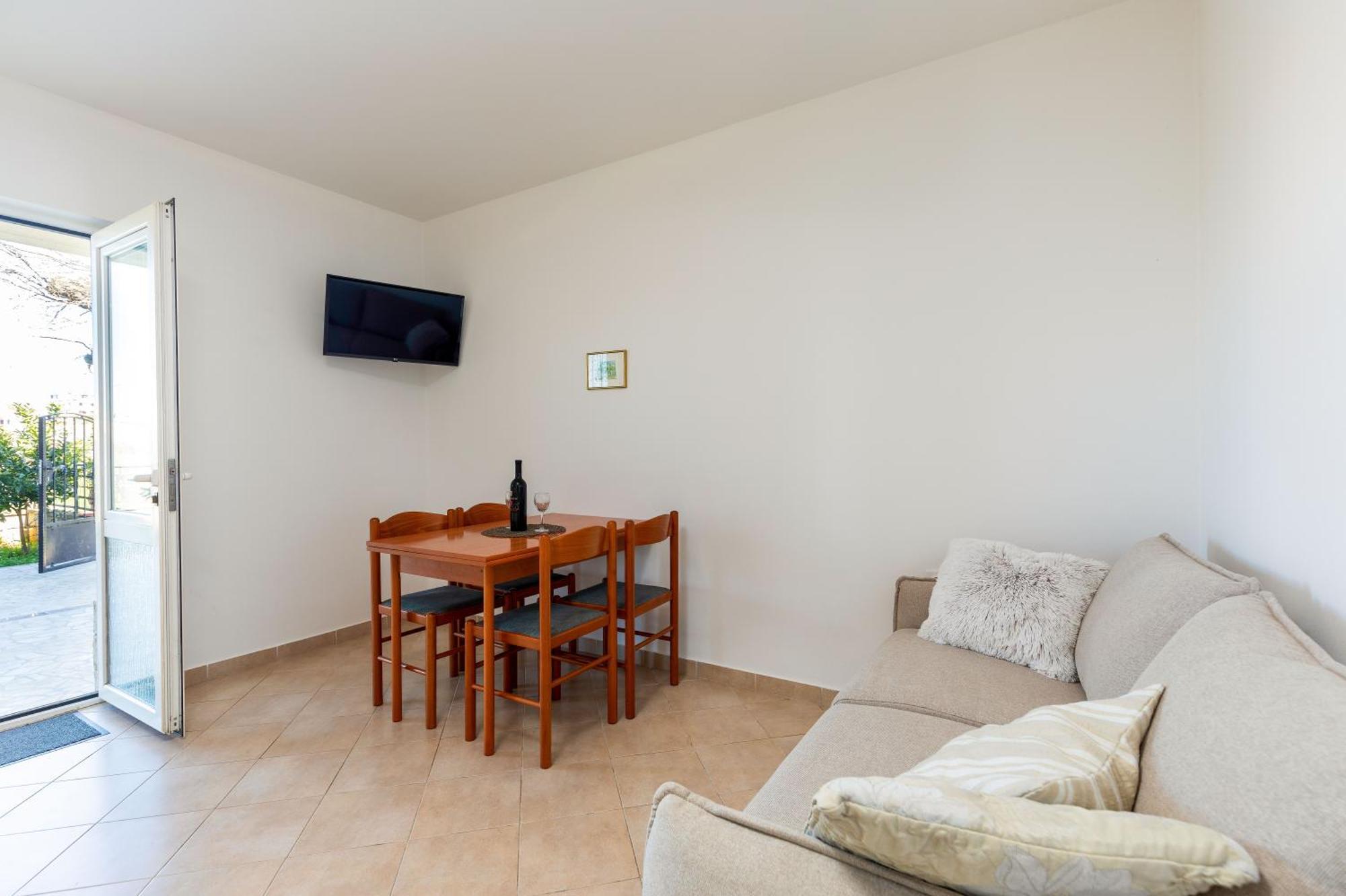 Lovely House Lindi In Porec Esterno foto